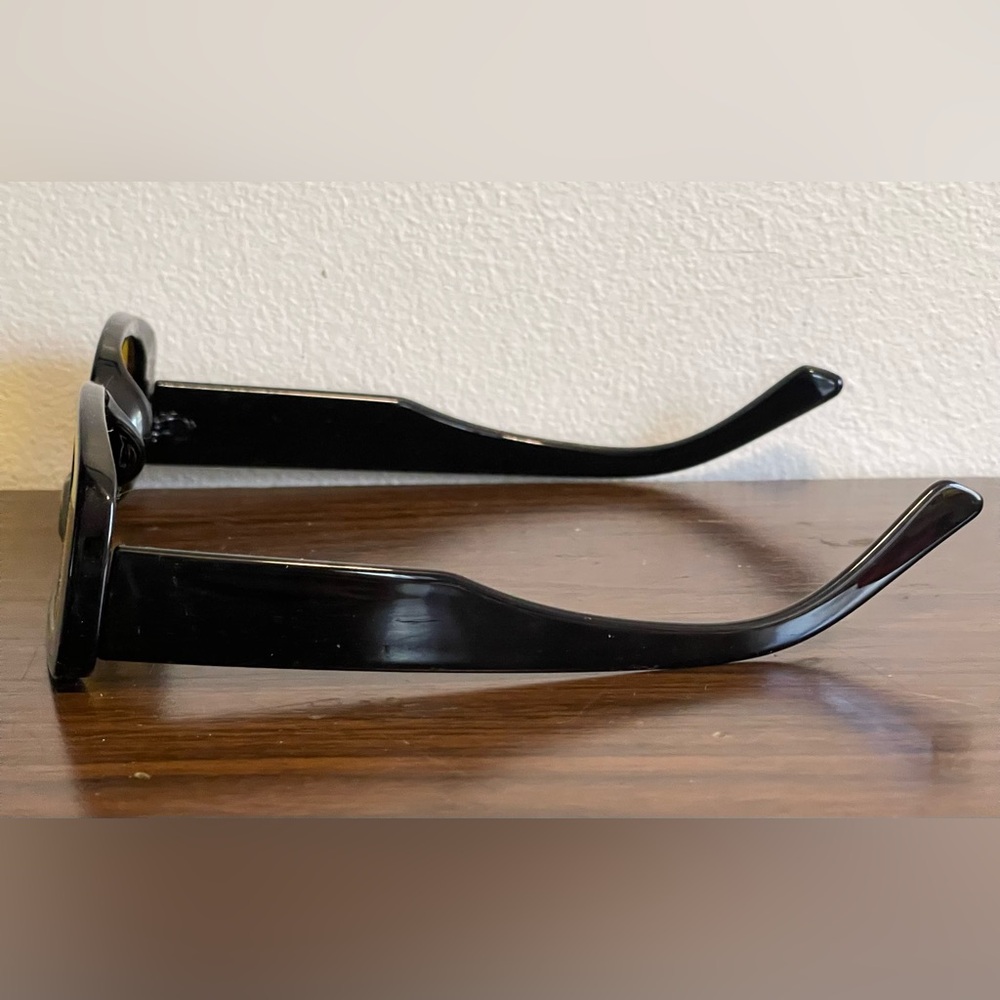 Retro style sunglasses - Picture 3 of 5